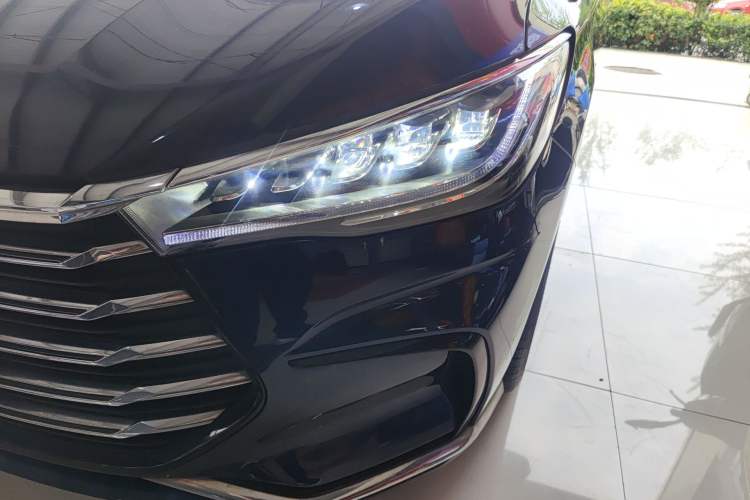 Used BYD Song MAX New Energy 2022 DM-i 105KM Prestige Model Left Front Headlight