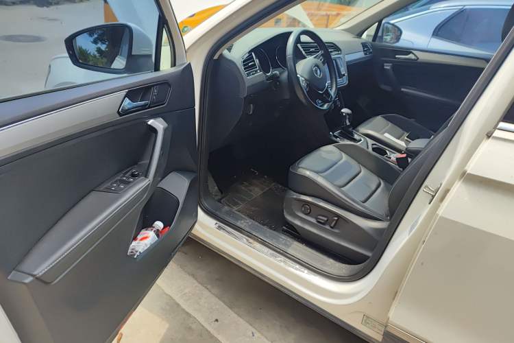 Used Volkswagen Tiguan L 2017 330TSI Automatic Two-Wheel Drive Comfort Edition Driver Seat