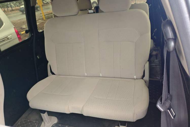 Used FORTHING Lingzhi 2023 M5L 1.6L Base Model 7 Seats
