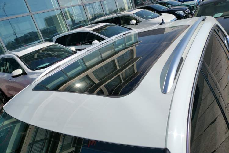 Used Volkswagen Tiguan L 2024 300TSI Automatic Two-Wheel Drive Smart Edition
