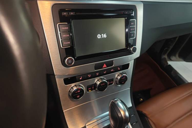 Used Volkswagen FAW-Volkswagen CC 2015 2.0 TSI Luxury Model
