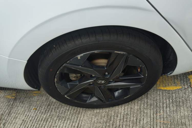 Used Hyundai Elantra 2021 1.5L CVT GLX Elite Edition Exterior 3