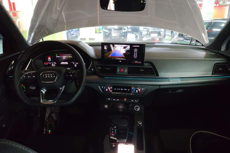 Used Audi Q5L 2023 40T Luxury Dynamic Model Center Console