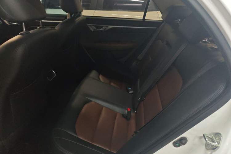 Used Geely Auto Vision 2018 1.5L Automatic Happiness Edition Left Rear Seat