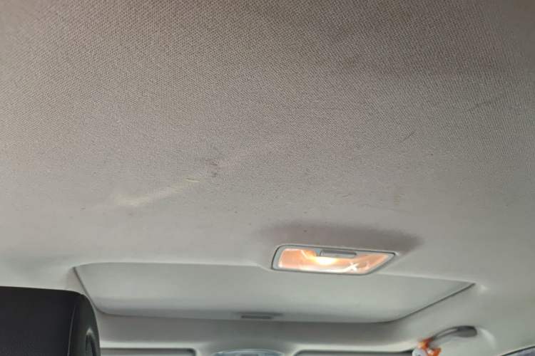 Used Hyundai Tucson 2015 1.6T Dual-Clutch Two-Wheel-Drive Smart Model Headliner