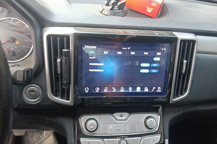 Used Great Wall Poer 2019 2.0T Commercial Version Manual Diesel 4x4 Elite Long-Box GW4D20M Audio And AC Panel