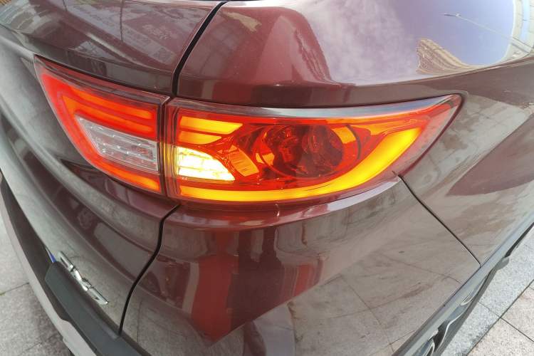 Used Soueast DX7 2016 1.5T Manual Triumph Edition
