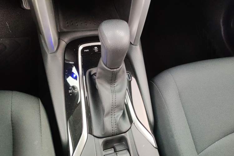 Used Toyota Corolla Cross 2024 2.0L Pioneer Edition Gear Lever