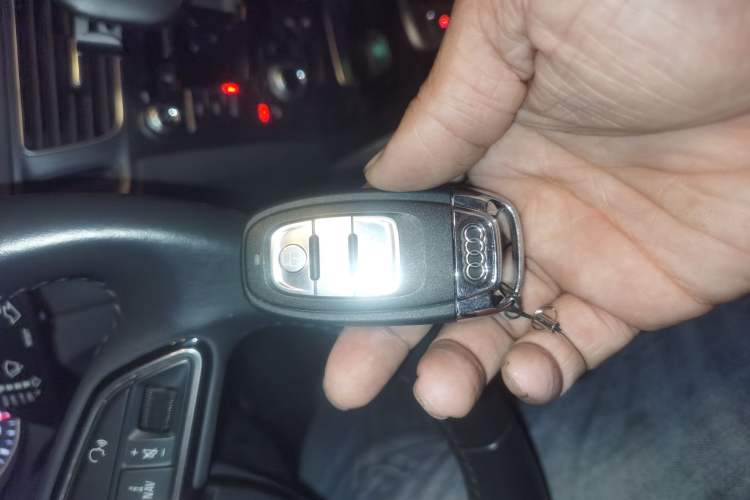 Used Audi Q5 2017 Plus 40 TFSI Technology Model