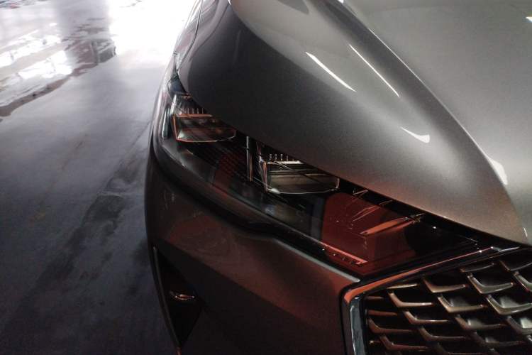 Used Haval H6 2022 3rd Generation 1.5T Automatic Two-Wheel Drive Max Right Front Headlight