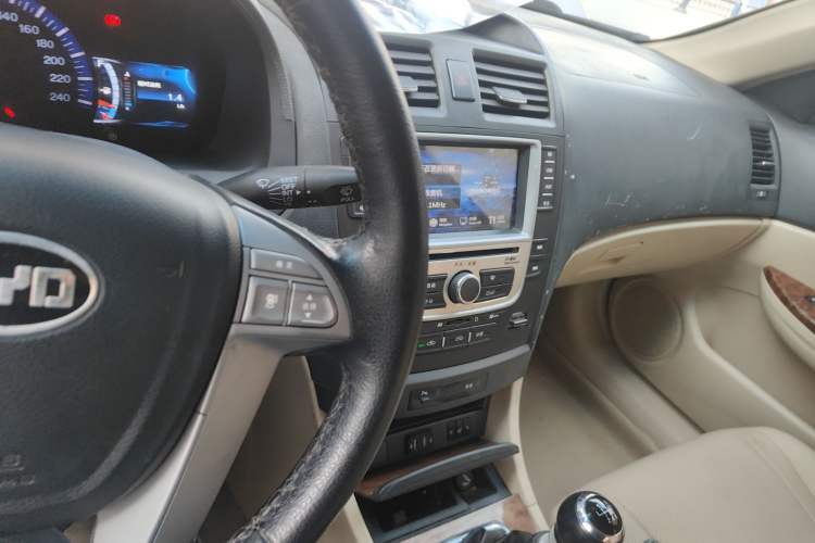 Used BYD G6 2012 1.5TI Manual Luxury Edition