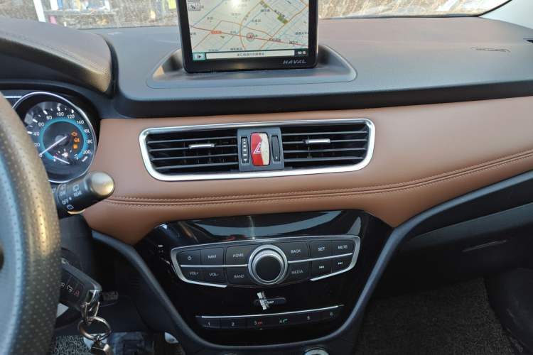 Used Haval H1 2016 Blue Label 1.5L AMT Luxury Model