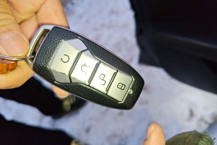 Used BYD Qin Pro New Energy 2019 DM Super Edition 1.5TI Automatic Smart Connect Speedy Model China VI Standard Vehicle Key