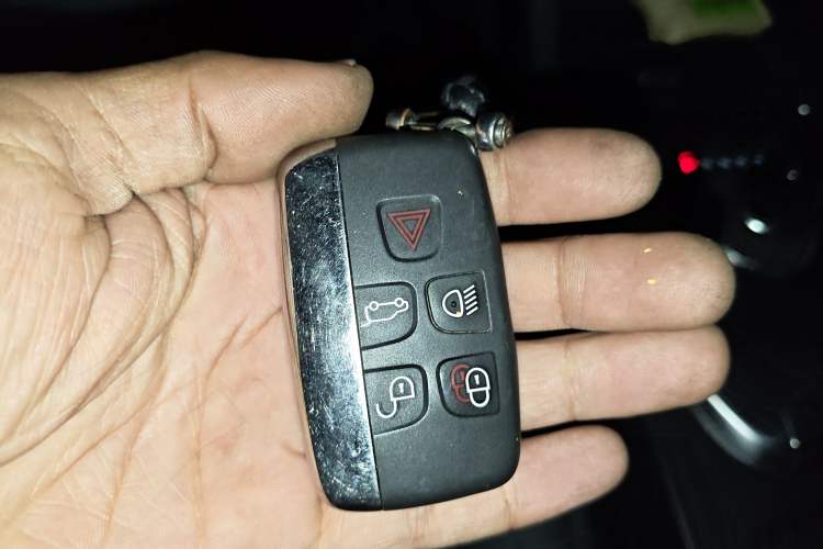 Used Land Rover Discovery Sport 2019 240 PS PURE Edition China VI Standard
