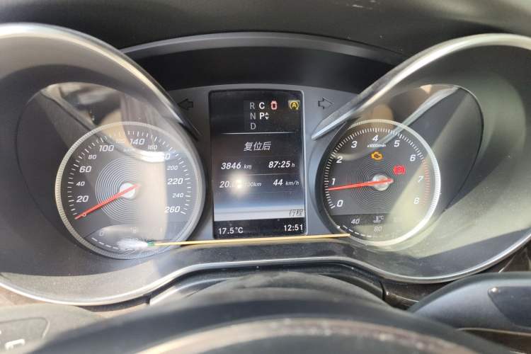 Used Mercedes-Benz V-Class 2016 V 260 L Prestige Extended Edition Instrument Cluster