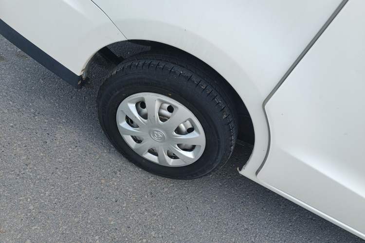 Used CHANGAN KAICHENG Ounuo S 2021 1.5L Ono S Smart Edition Dual-Steaming Air-Conditioned Bus JL473QG Right Rear Wheel Hub