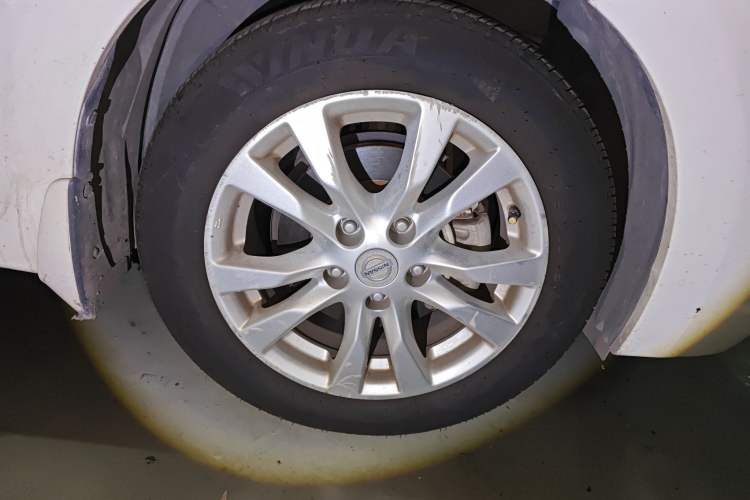 Used Nissan Lannia 2018 1.6L Manual Fashion Trendy Sound Edition Right Front Wheel Hub