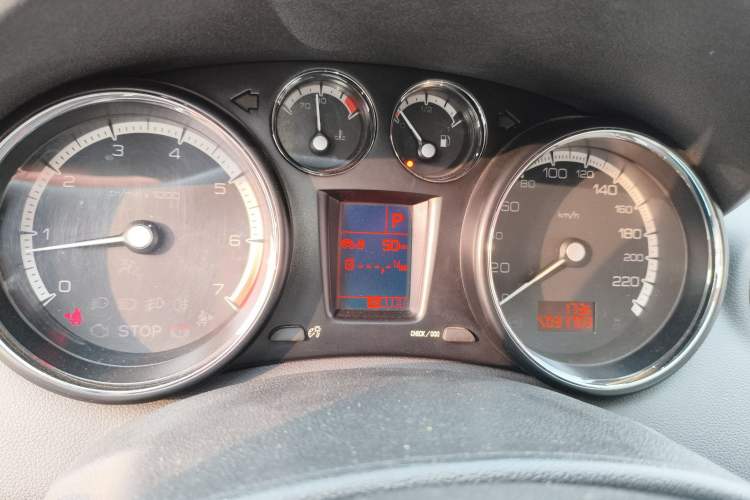 Used Peugeot 408 2013 2.0L Automatic Comfort Edition
