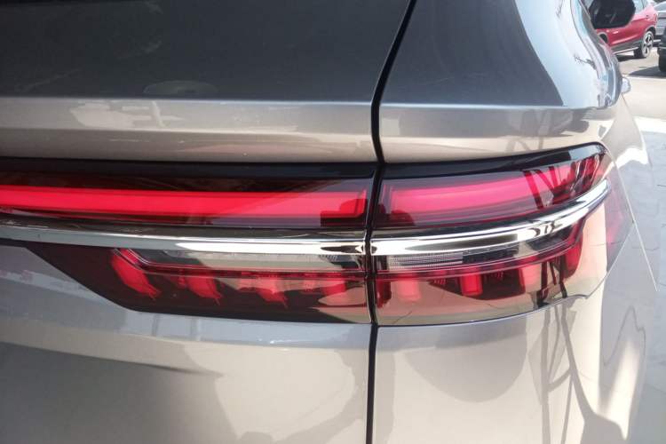 Used Geely Auto Monjaro L 2024 2.0TD High-Power Automatic Two-Wheel Drive Yunqi Version
