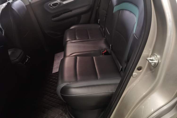 Used AION Y 2022 Plus 70 Tech Edition Left Rear Seat