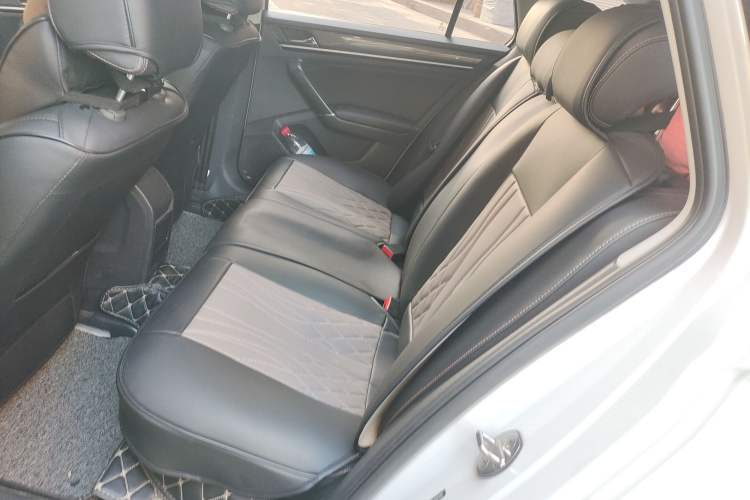 Used Volkswagen C-TREK 2018 1.5L Automatic Comfort Model
