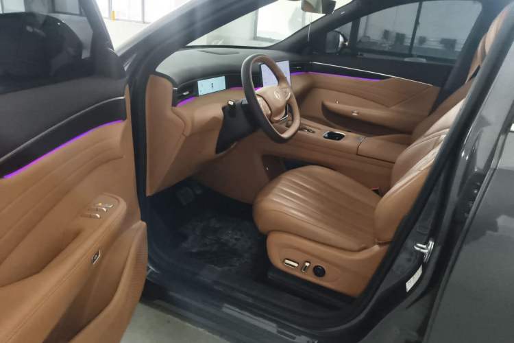 Used Dongfeng Aeolus L8 2025 Model 185KM Dream Edition Driver Seat