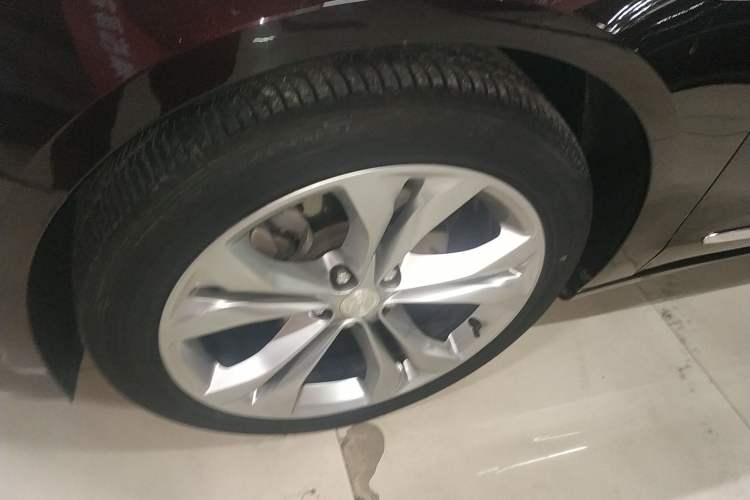 Used Buick LaCrosse 2018 28T Avenir
