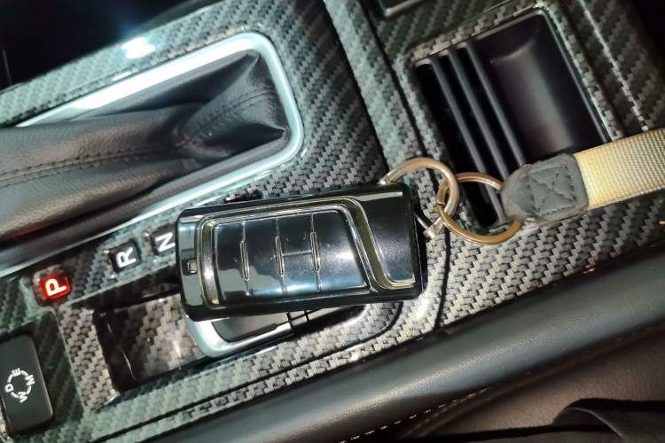 Used GAC Trumpchi GS8 2017 320T Two-Wheel Drive Luxury Smart Connectivity Version (7 Seats)