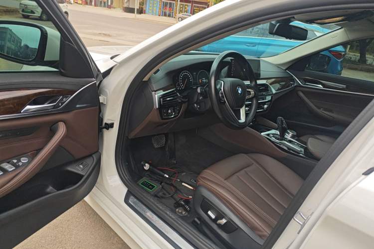 Used BMW 5 Series 2019 525Li Luxury Package Driver Seat