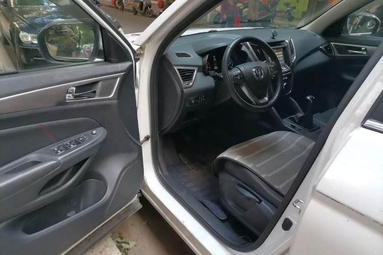 Used Changan CS75 2014 2.0L Manual Luxury Version China IV Standard