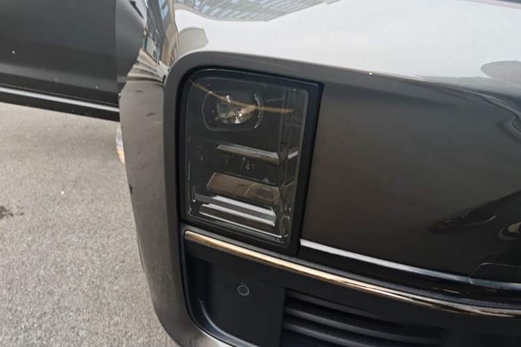 Used Li Auto L7 2023 Max model Right Front Headlight