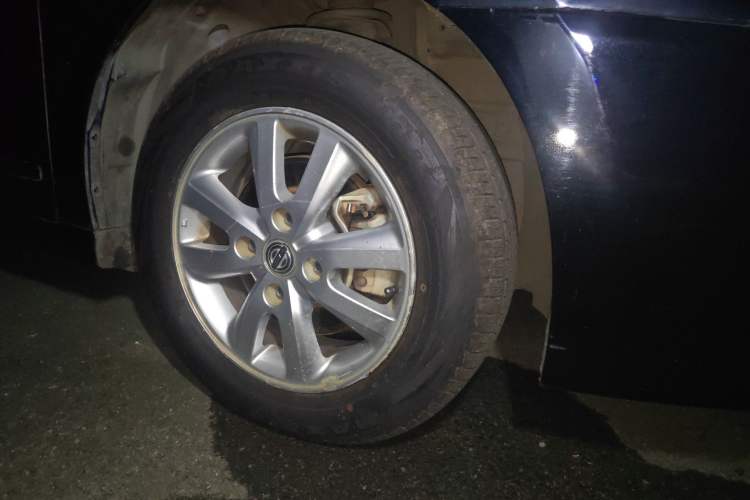 Used Nissan Sylphy 2012 Classic 1.6 XL Automatic Luxury Edition Right Front Wheel Hub