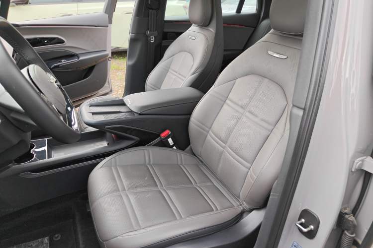 Used Hongqi EH7 2024 690 Pro Left Front Seat