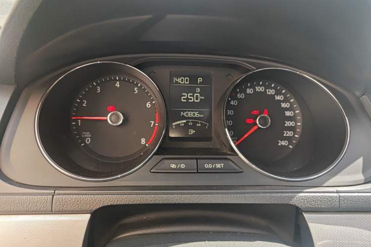 Used Volkswagen Lavida 2017 1.6L Automatic Comfort Edition
