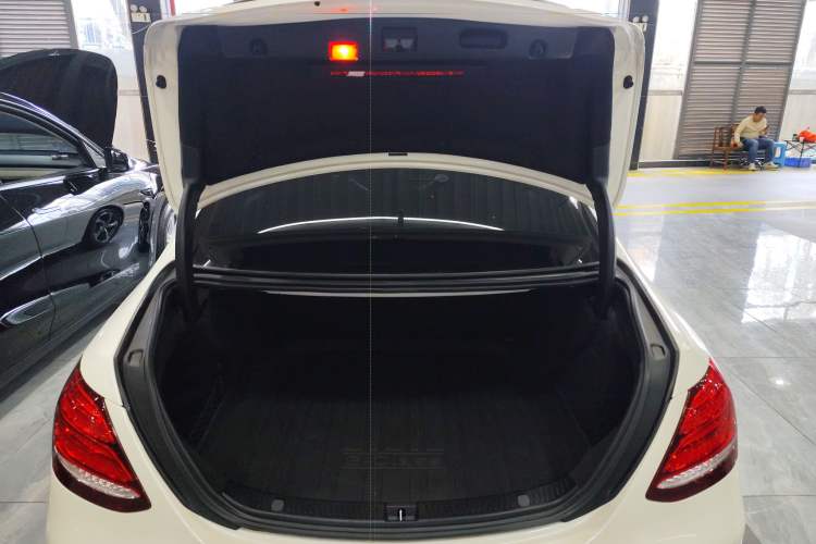 Used Mercedes-Benz E-Class 2017 E 300 L Sporty and Stylish Model