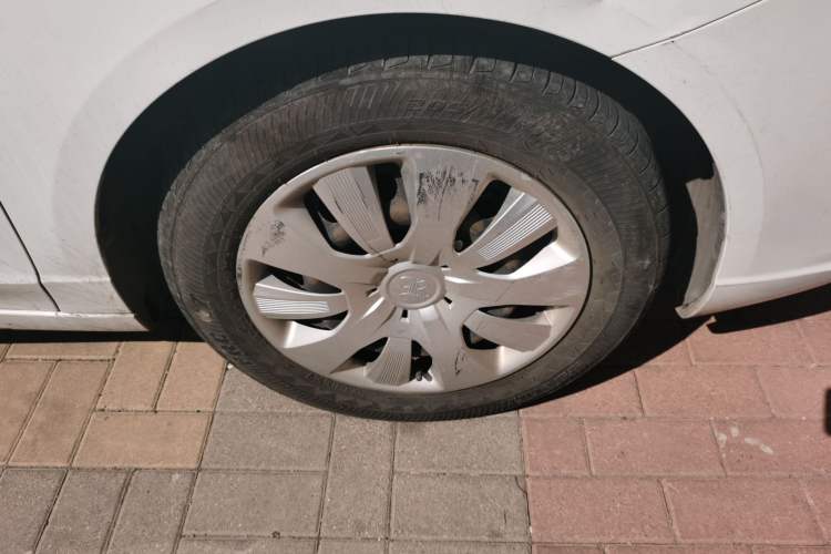 Used Roewe Ei5 2018 Internet Luxury Edition Right Front Wheel Hub