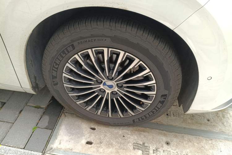 Used Denza D9 2022 DM-i 970 Four-Wheel Drive Flagship Model
