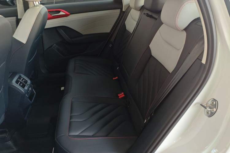 Used Volkswagen Tharu 2023 300TSI Two-Wheel-Drive Moon Luxury Edition
