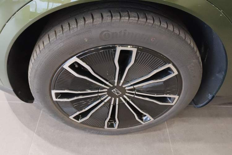 Used Avatr 07 2024 Ultra Range-Extended Four-Wheel Drive Exterior 4