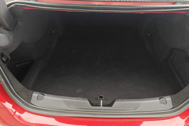 Used Jaguar XE 2015 2.0T 200 PS R-Sport