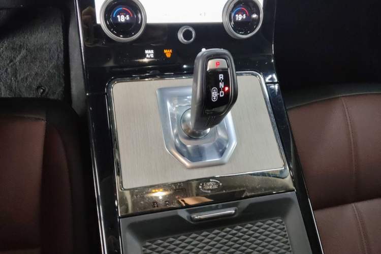 Used Land Rover Range Evoque 2023 Aurora L 249 PS Luxury Edition
