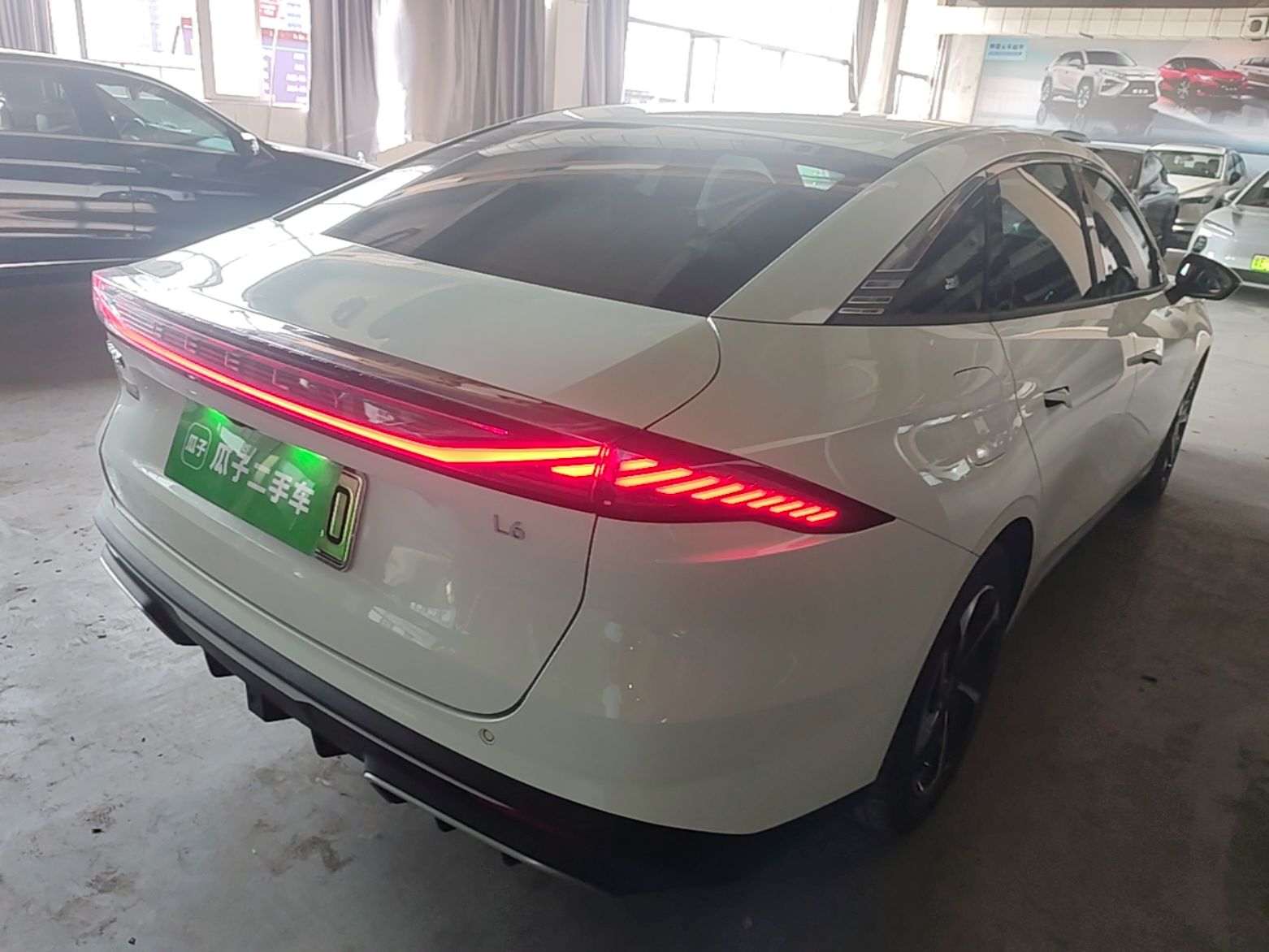 Geely Galaxy L6 2023 125km PLUS — снимка 6