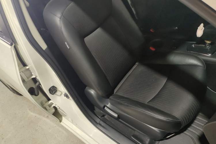 Used Nissan Tiida 2011 1.6L CVT Smart Version