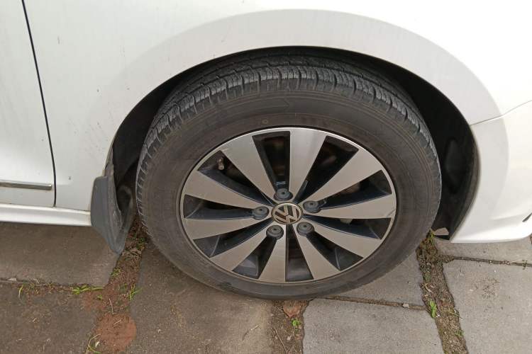 Used Volkswagen Sagitar 2017 230TSI Automatic Comfort Version
