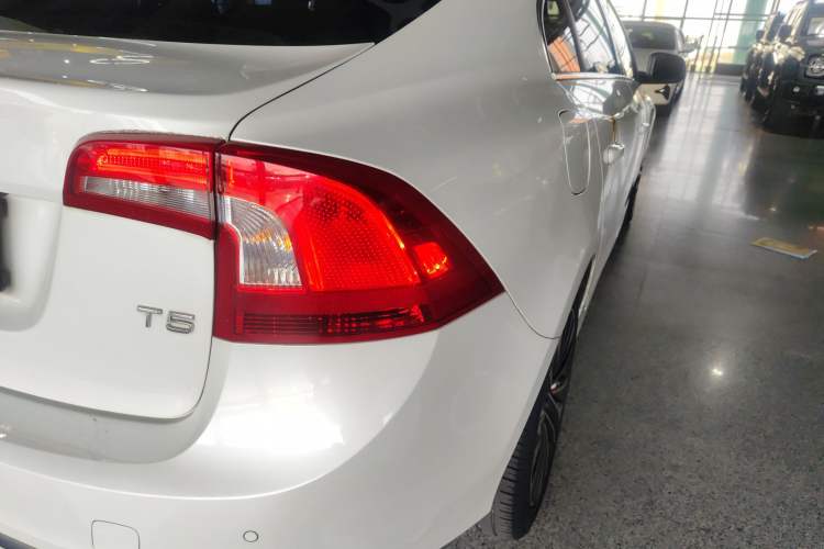 Used Volvo S60 2019 S60L T5 Smart Range Edition
