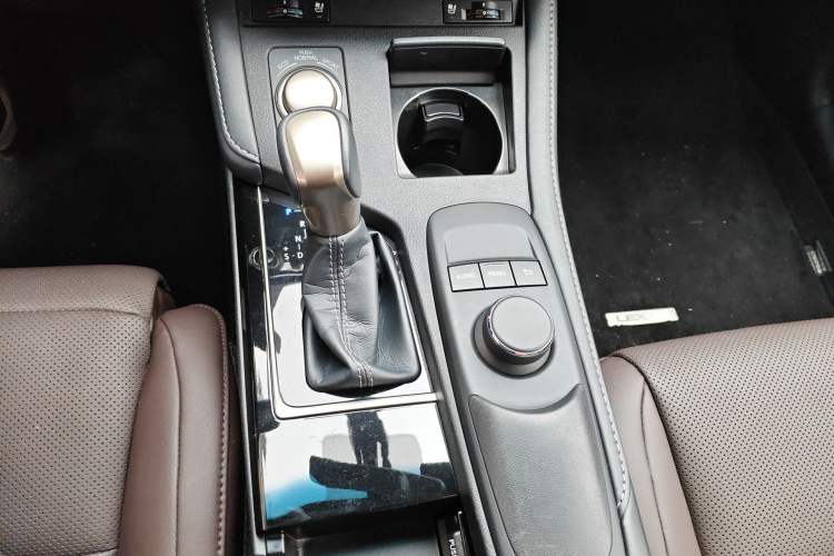 Used Lexus ES 2017 200 30th Anniversary Edition