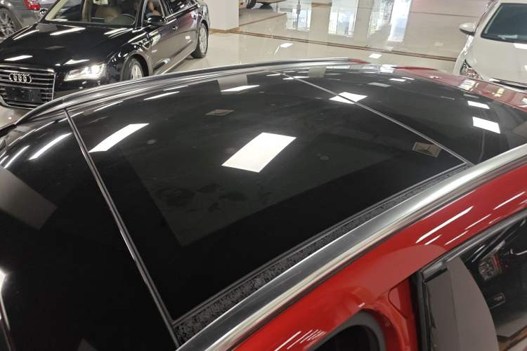 Used Mercedes-Benz GLA 2018 GLA 200 Fashion Model Roof