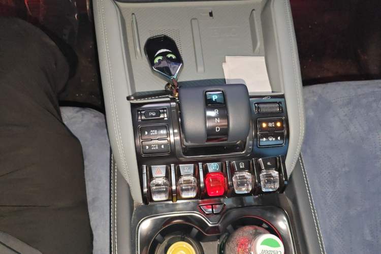 Used Formula Leopard 5 2023 Navigator Edition
