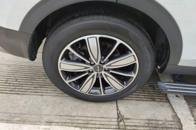 Used Haval H6 2021 1.5 GDIT Automatic Champion Edition Right Rear Wheel Hub