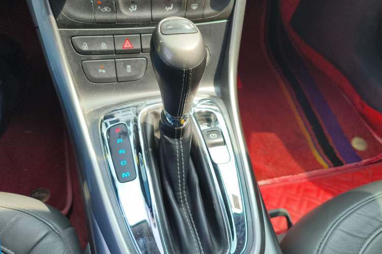 Used Chevrolet Malibu 2014 2.0L Automatic Luxury Edition Gear Lever